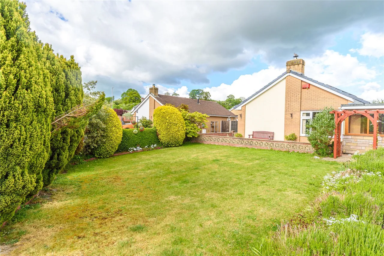 Green Acres, Llanidloes Road, Newtown, Powys, SY16 1HZ, photo 26