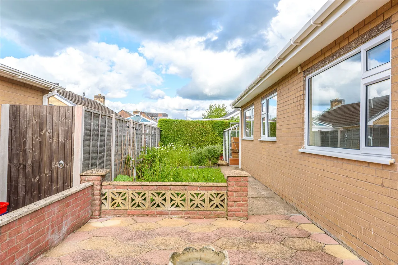 Green Acres, Llanidloes Road, Newtown, Powys, SY16 1HZ, photo 21