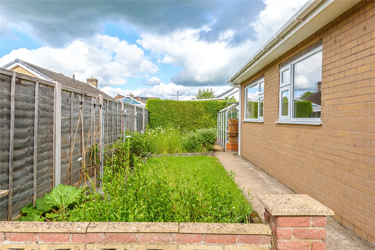 Green Acres, Llanidloes Road, Newtown, Powys, SY16 1HZ, photo 22