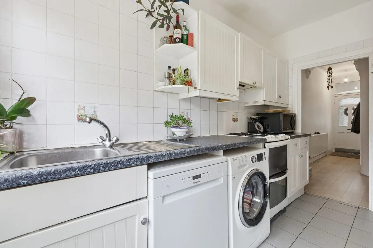 Scotts Road, Leyton, E10, photo 9