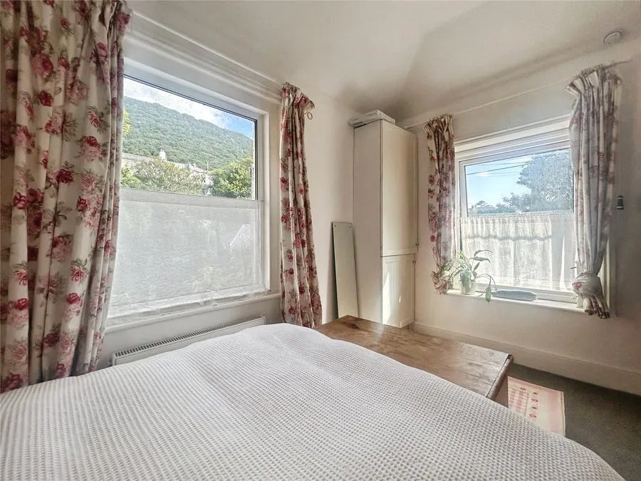 High Street, Ventnor, PO38, photo 14