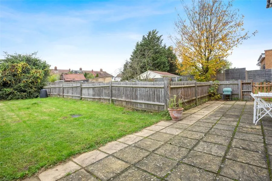 Whalebone Lane North, Romford, RM6, photo 4