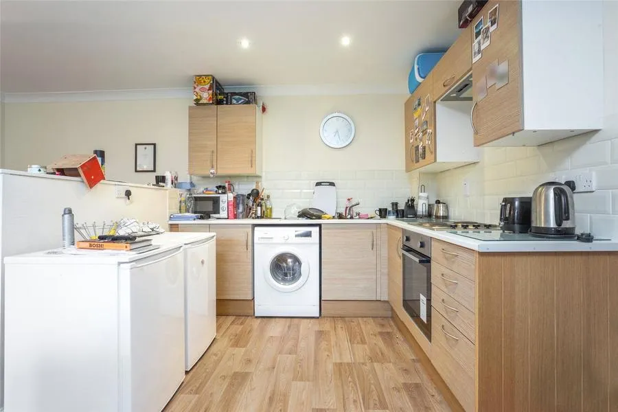 Whalebone Lane North, Romford, RM6, photo 5