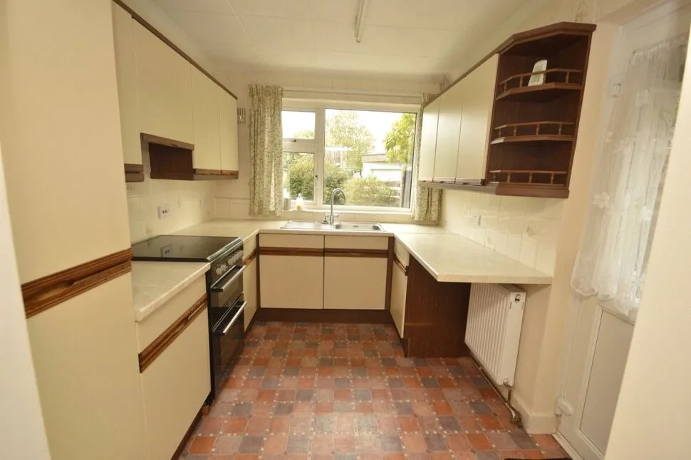 Hall Farm Drive, Whitton, Twickenham, TW2, photo 4