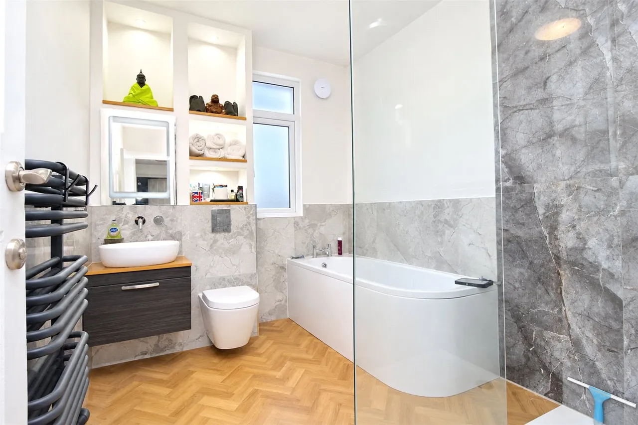 Marguerite Drive, Leigh-on-Sea, Essex, SS9, photo 6