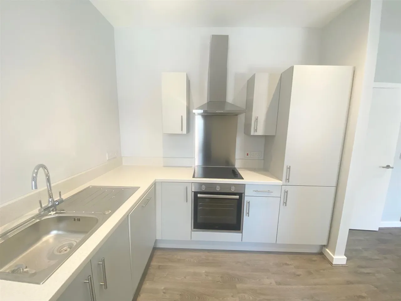2 bed house to rent, Sky Gardens, Waterloo, L22
