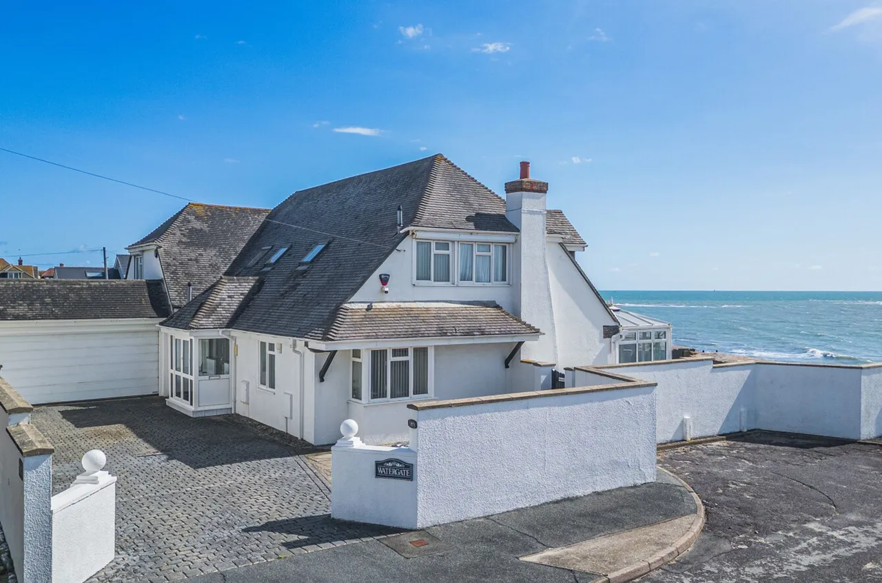 Warner Road, Selsey, PO20, photo 2