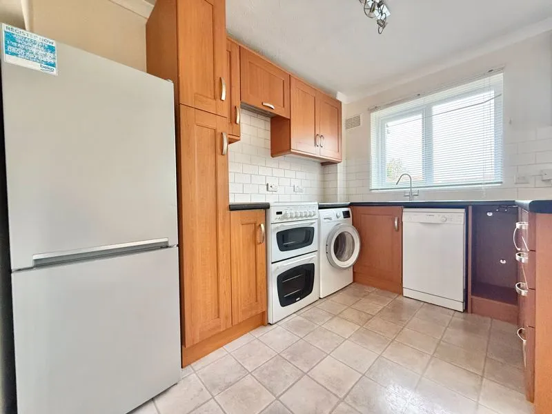 Lansdowne Way, High Wycombe HP11 1TW, photo 5