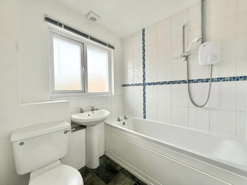Lansdowne Way, High Wycombe HP11 1TW, photo 6