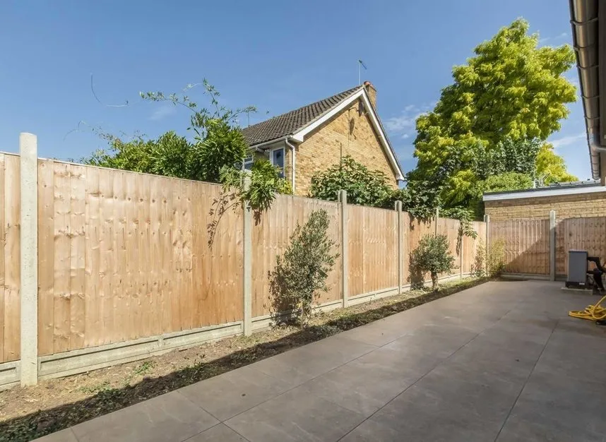 Vicarage Road, Sunbury on Thames, TW16, photo 7