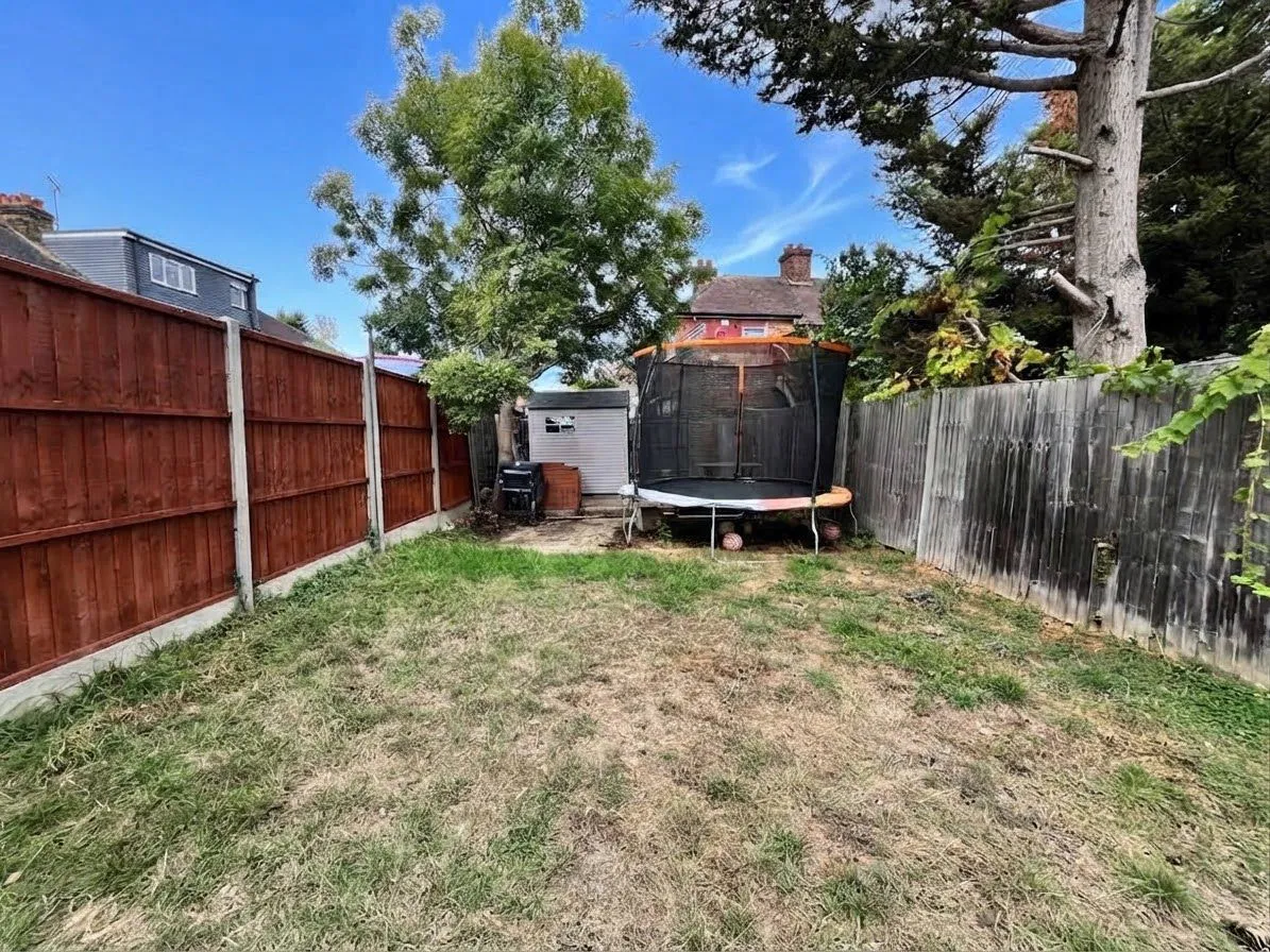 Wordsworth Avenue, Greenford, UB6, photo 11