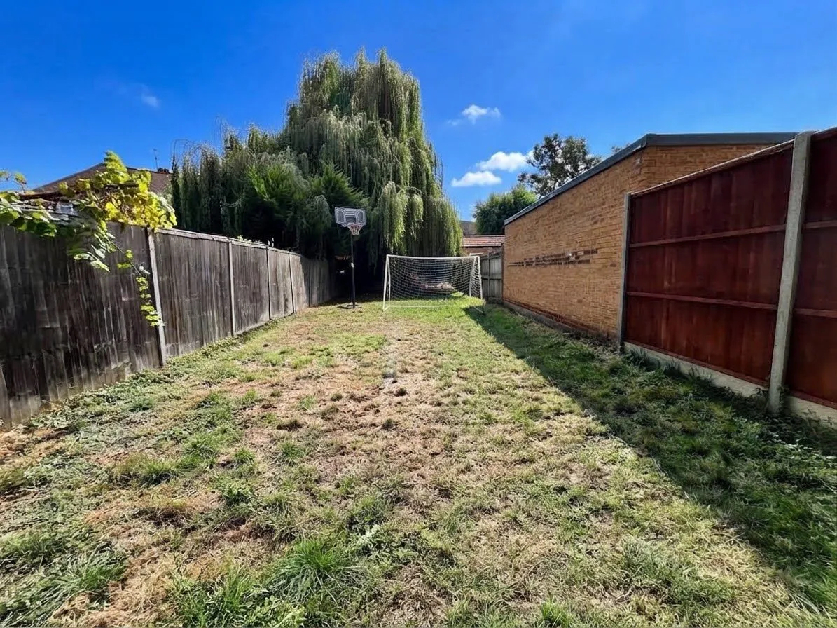 Wordsworth Avenue, Greenford, UB6, photo 7