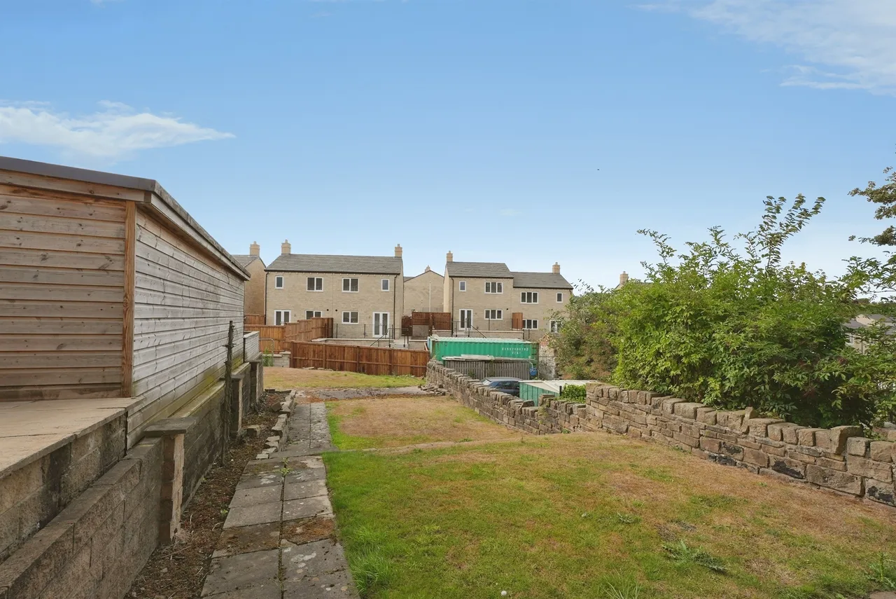 New Hey Road, Brighouse, photo 2
