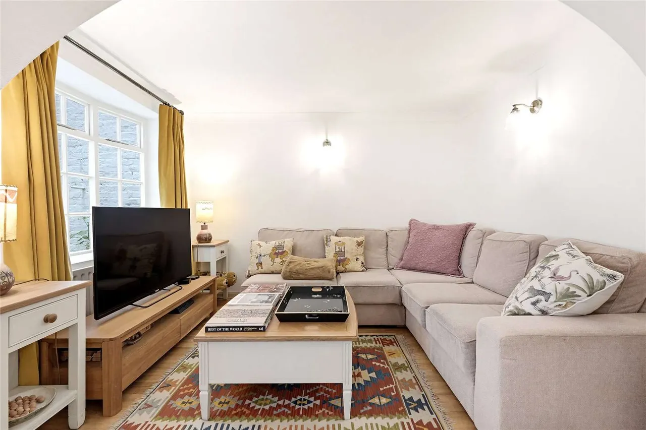 Charlwood Street, London, SW1V 4PF, photo 3