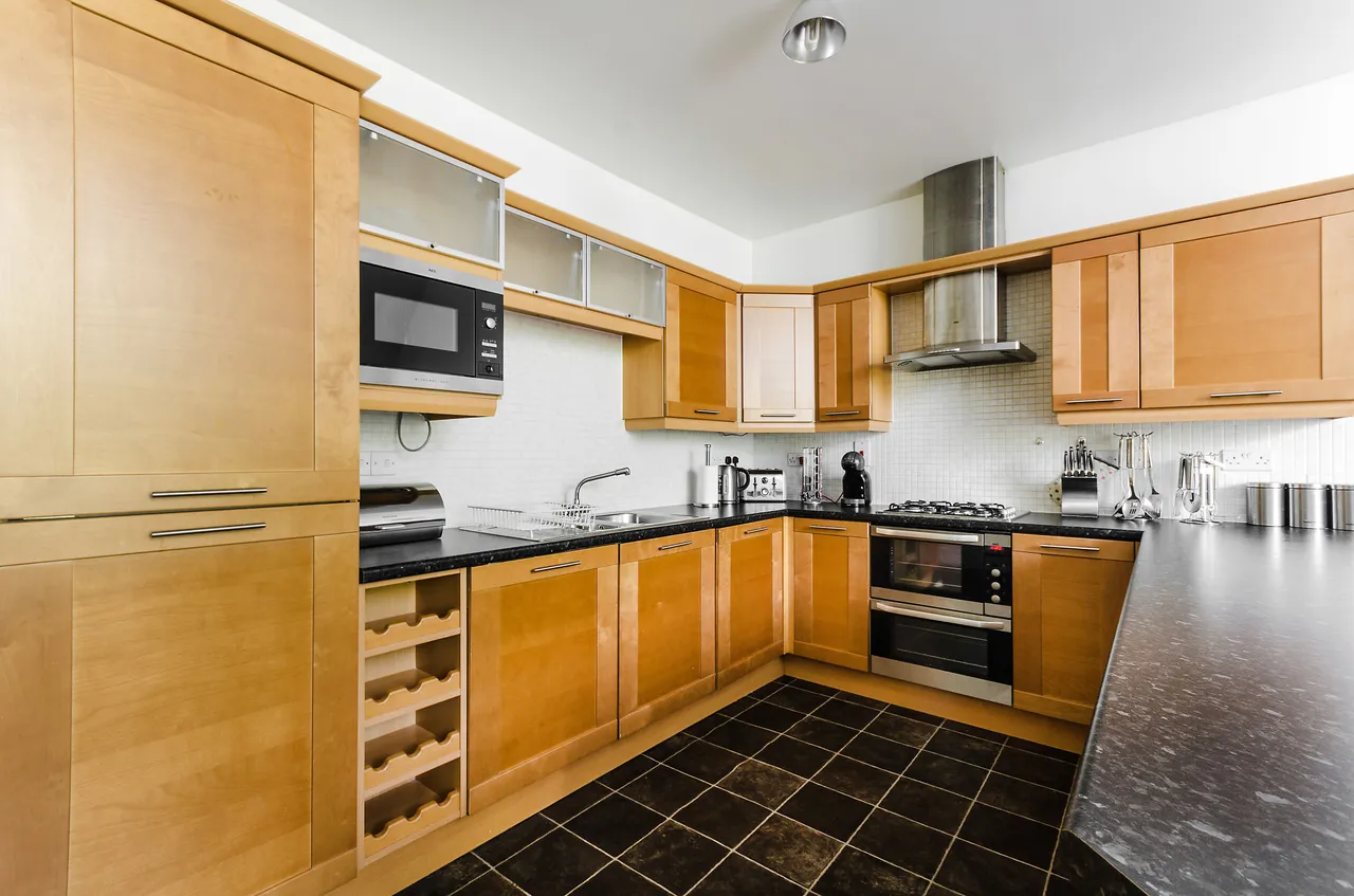 Flat 6, 61 Putney Bridge Road, London, photo 5
