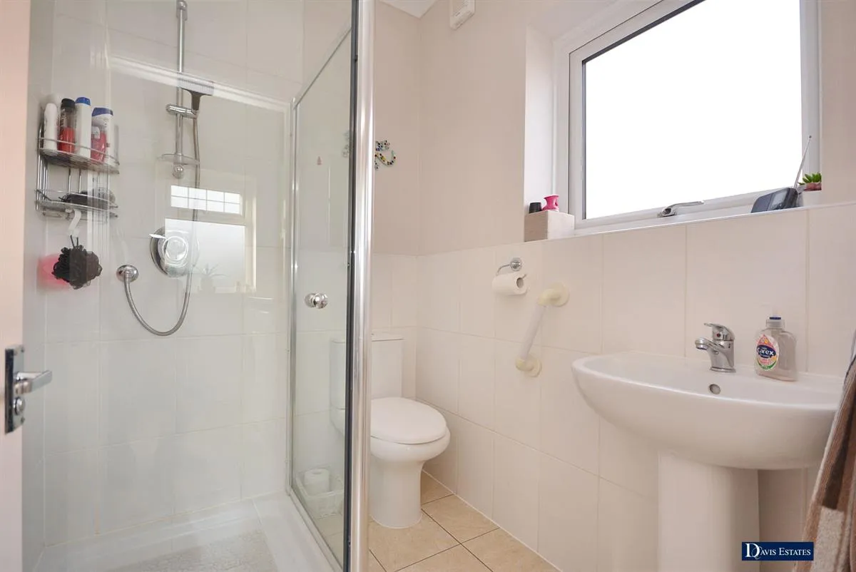 Harrow Drive, Hornchurch, RM11, photo 10