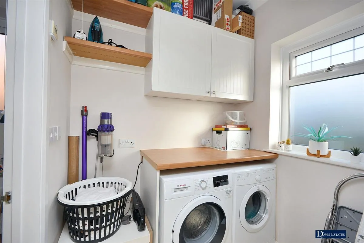 Harrow Drive, Hornchurch, RM11, photo 9
