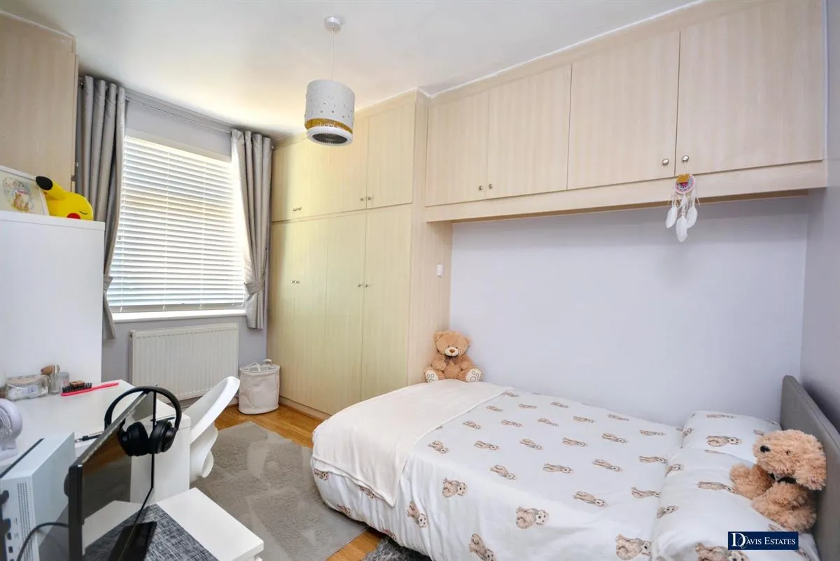 Harrow Drive, Hornchurch, RM11, photo 14