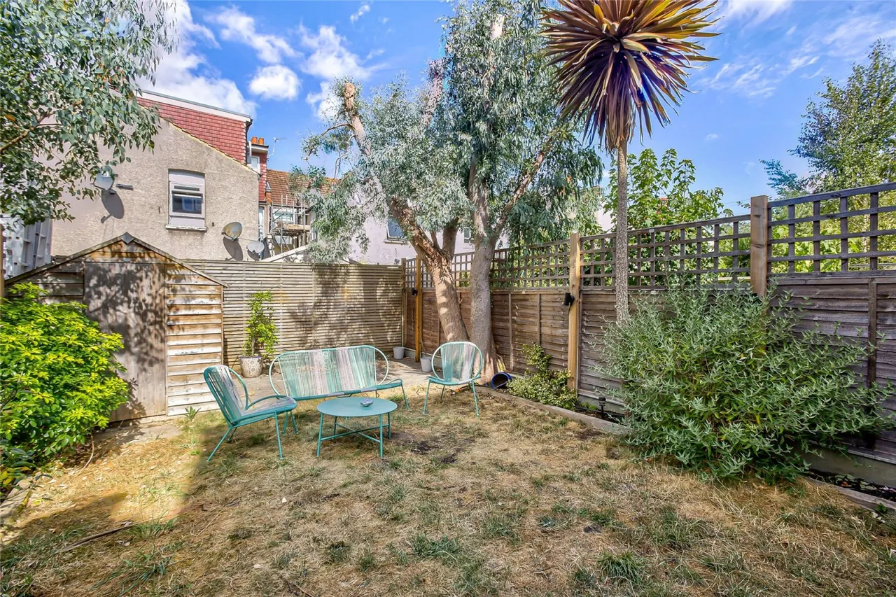 Thirsk Road, Mitcham, photo 5