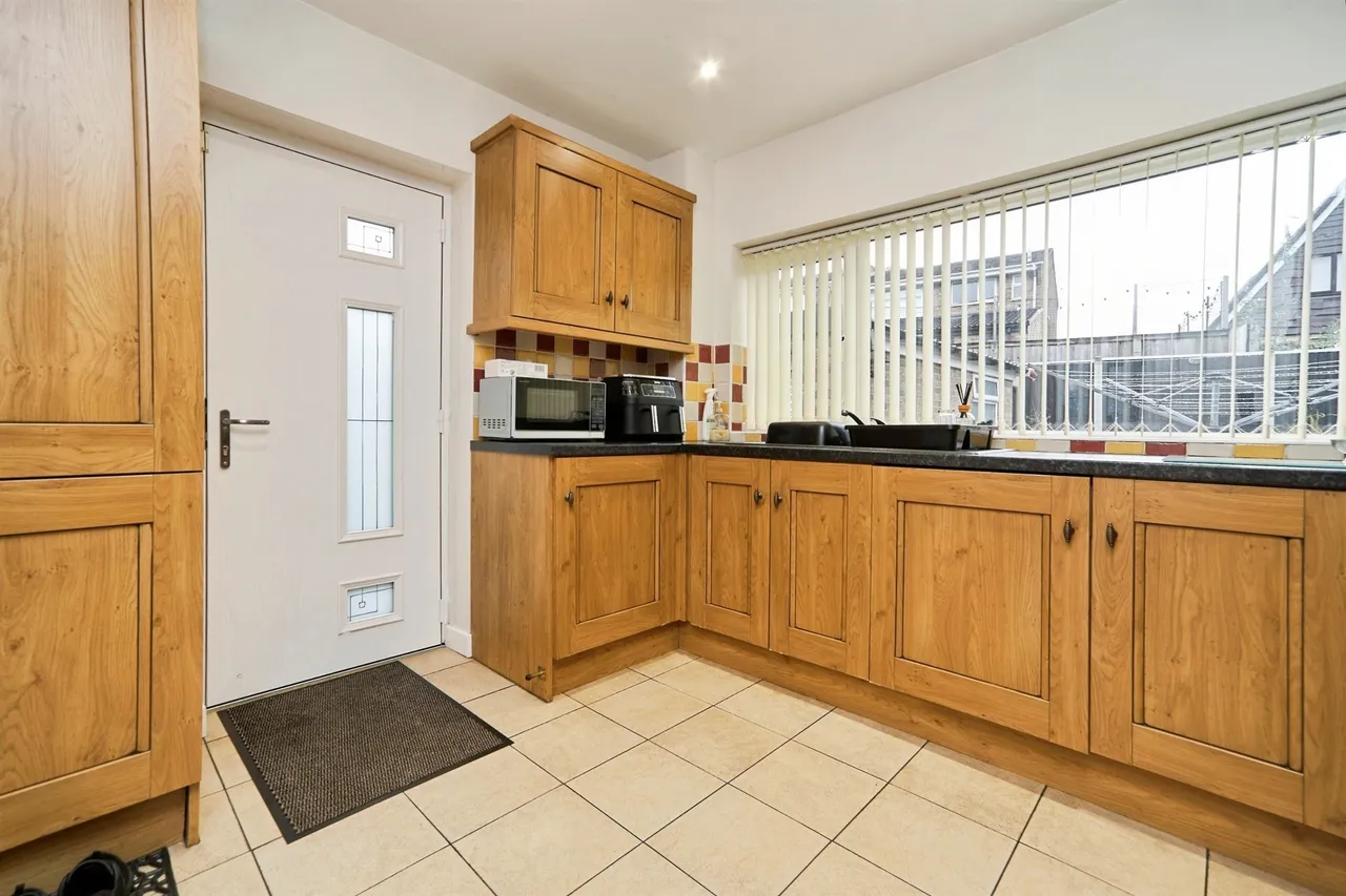 Whack House Close, Yeadon, Leeds, photo 6