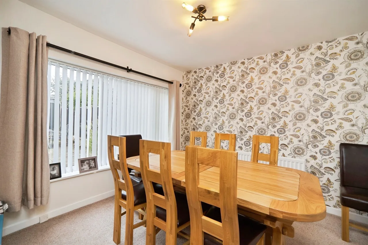 Whack House Close, Yeadon, Leeds, photo 4