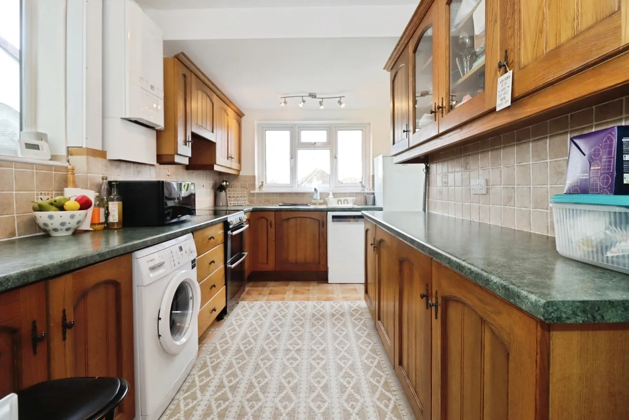 Cleeve Hill, Downend, Bristol, BS16, photo 6