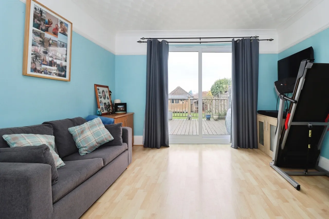Cleeve Hill, Downend, Bristol, BS16, photo 3