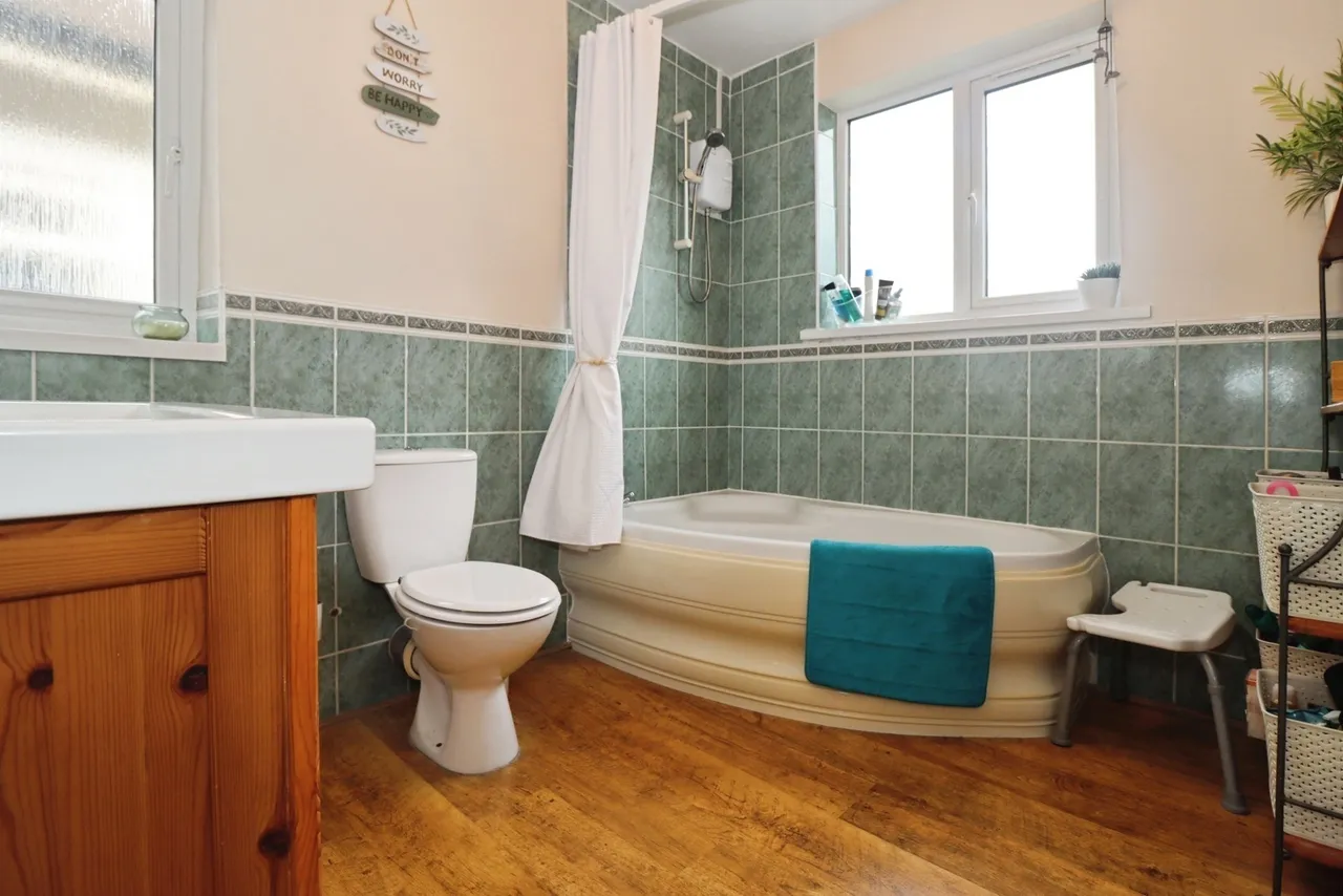 Cleeve Hill, Downend, Bristol, BS16, photo 14
