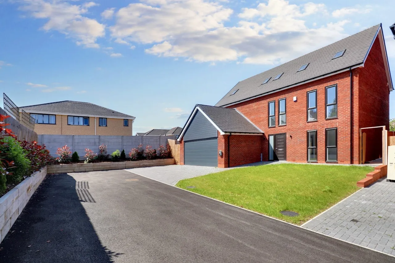 5 bed house for sale, Cleves Gardens, Leicester, LE2