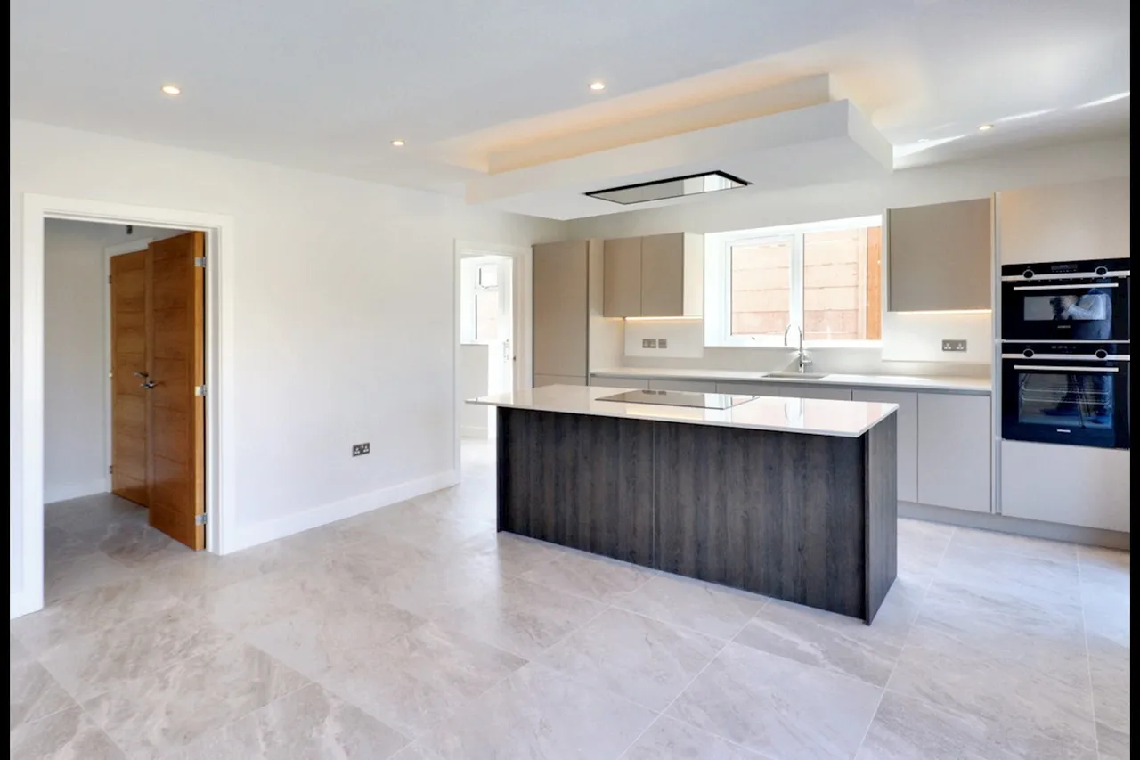Cleves Gardens, Leicester, LE2, photo 4