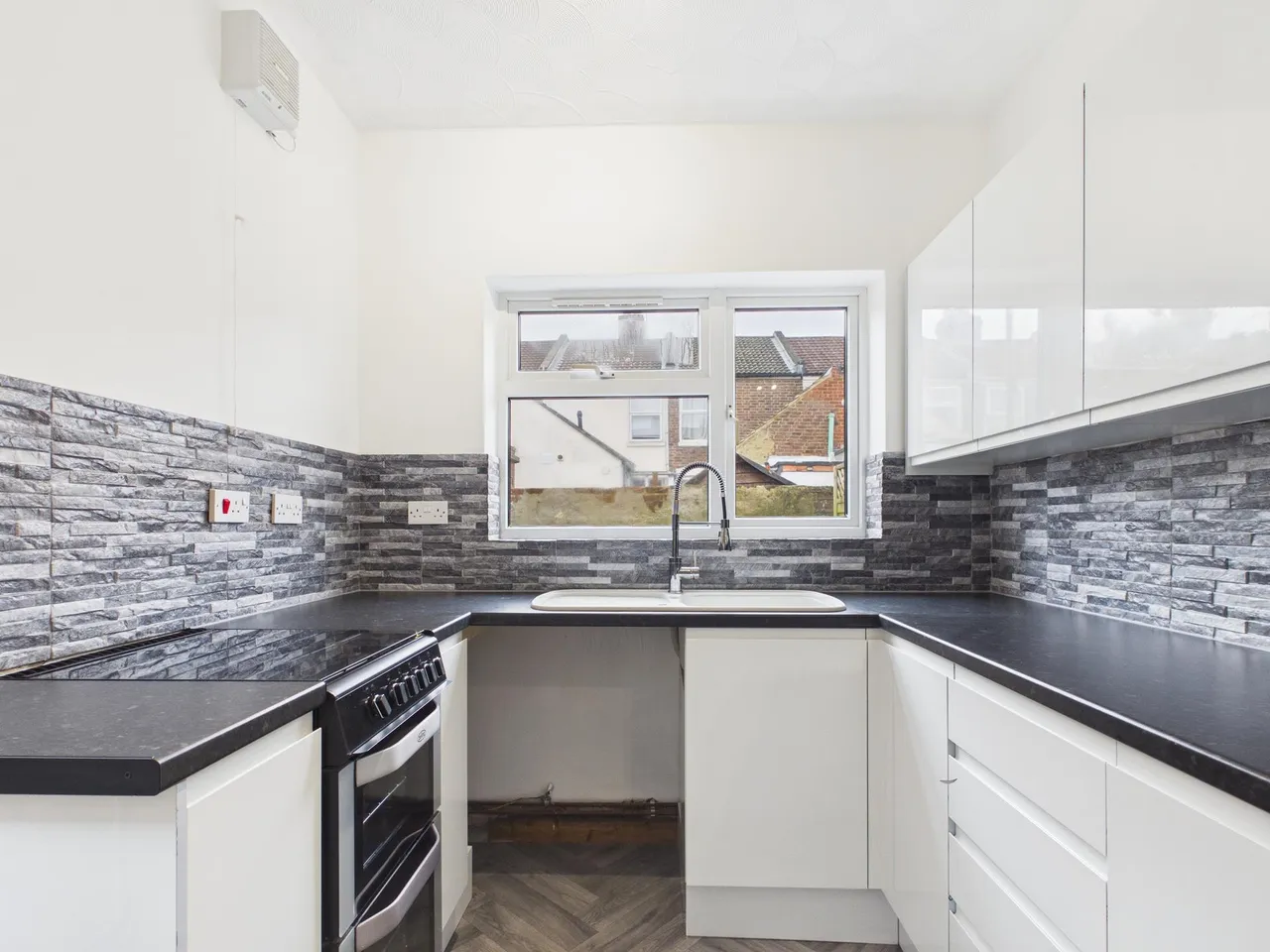 Sutherland Road, Southsea, PO4, photo 16