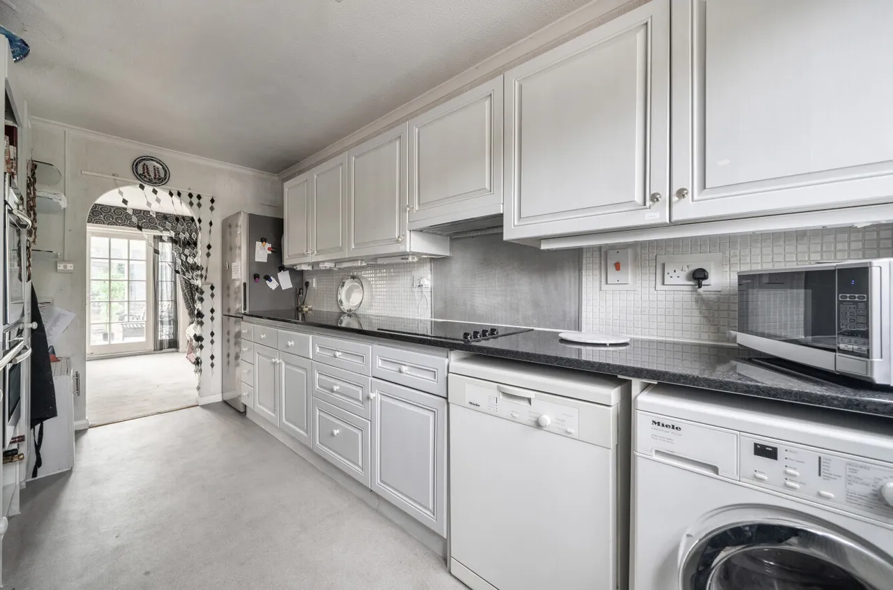 Milton Gardens, Wokingham, Berkshire, RG40 1DA, photo 4