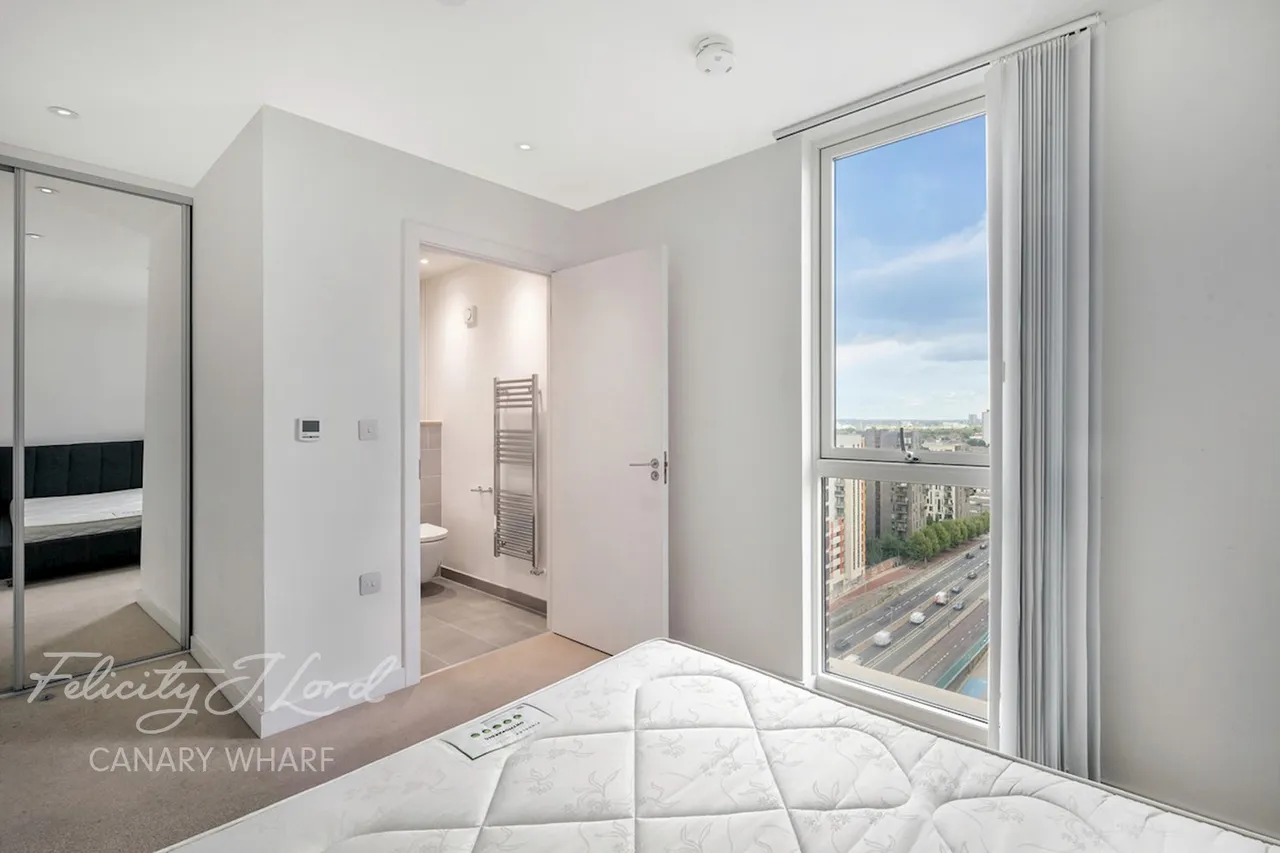 Terry Spinks Place, London, E16, photo 8