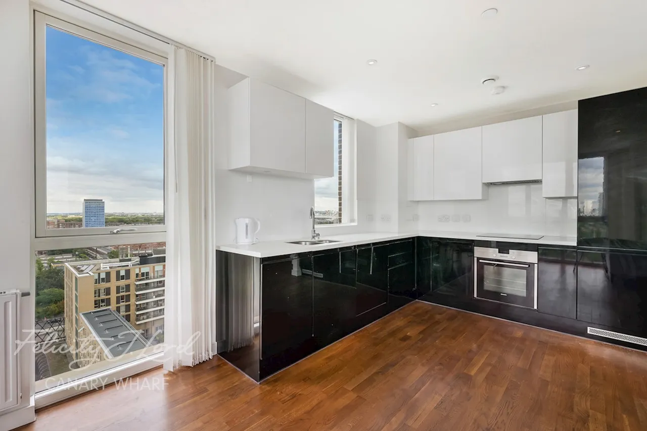 Terry Spinks Place, London, E16, photo 5