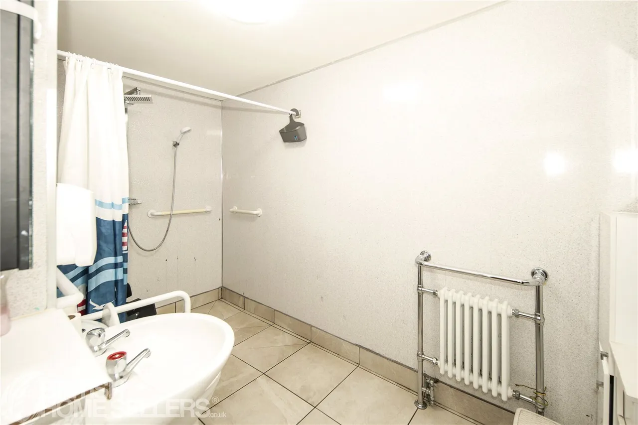 Chester Road, Castle Bromwich, B36, photo 13
