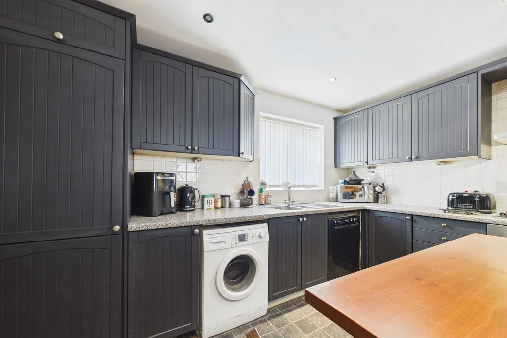 Ruskin Grove, Bolton Le Sands, LA5, photo 4