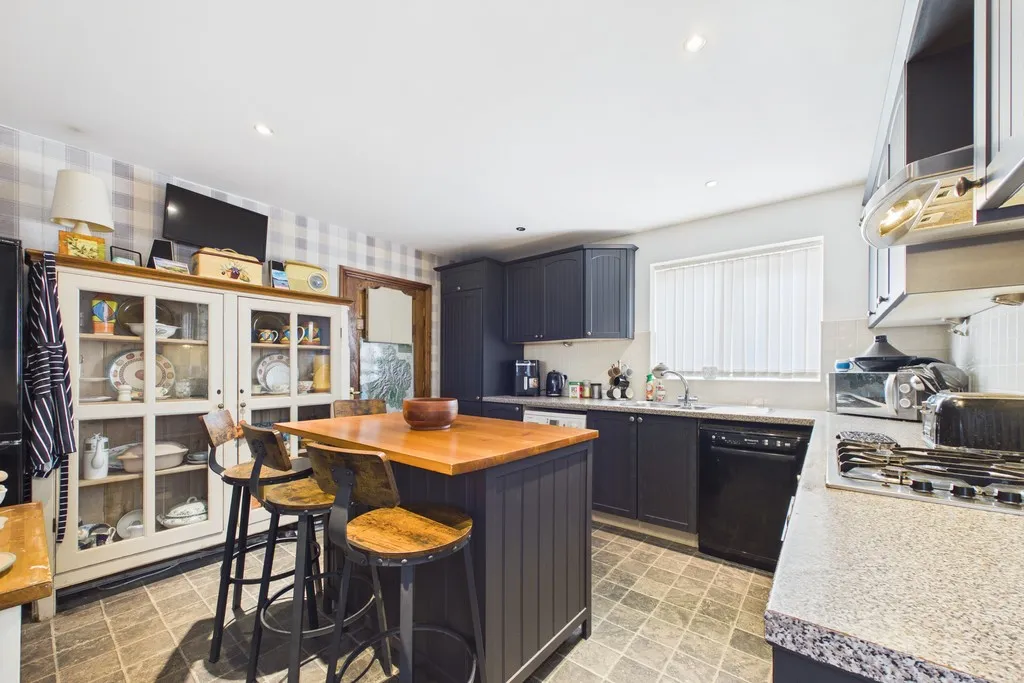 Ruskin Grove, Bolton Le Sands, LA5, photo 6