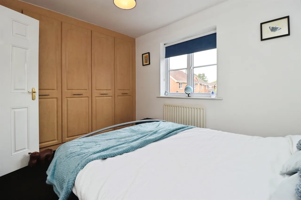 Buttercup Close, Corby, NN18, photo 10