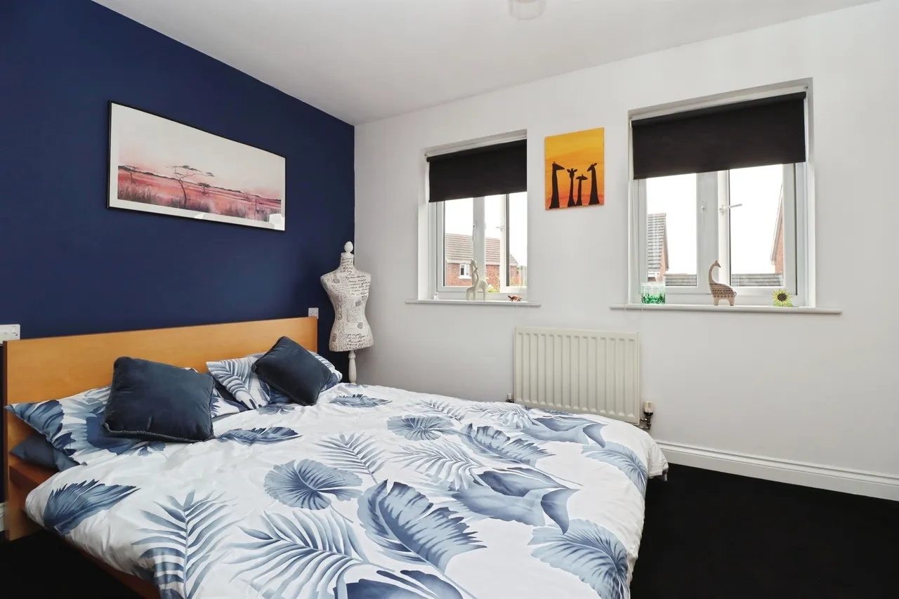 Buttercup Close, Corby, NN18, photo 12