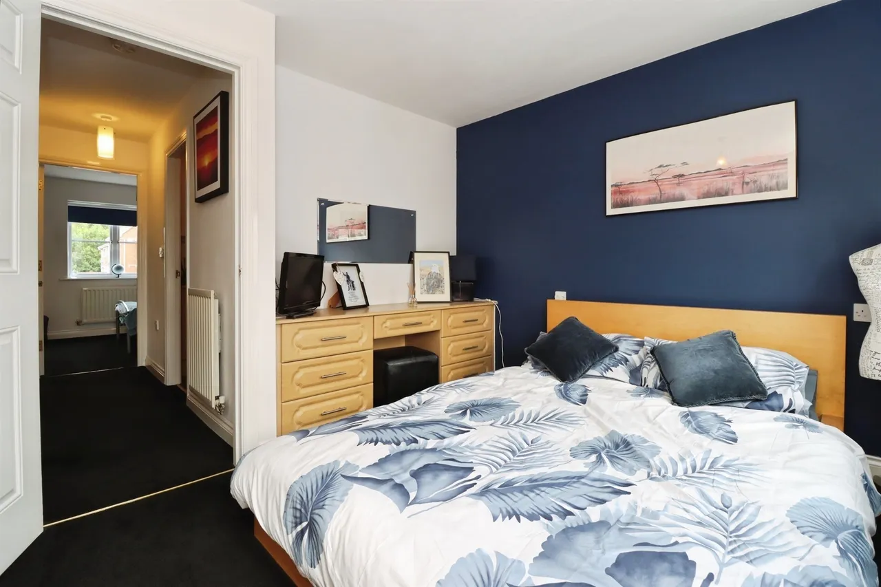 Buttercup Close, Corby, NN18, photo 11