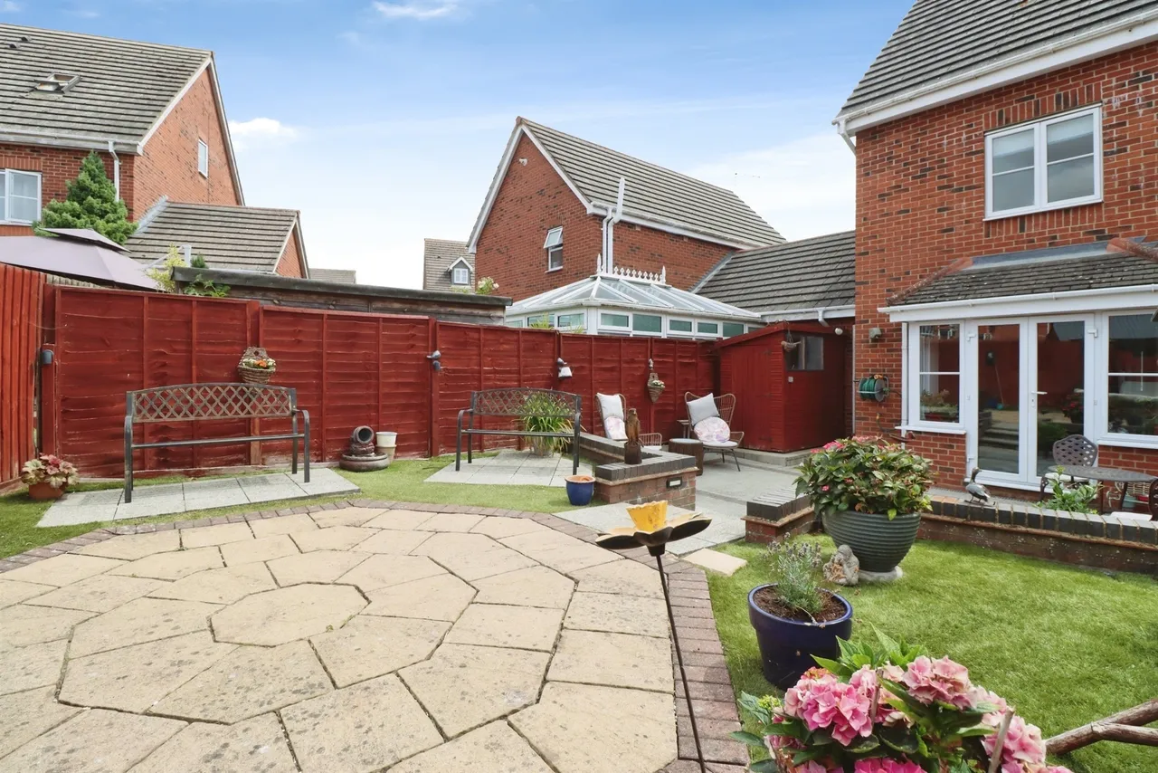 Buttercup Close, Corby, NN18, photo 19