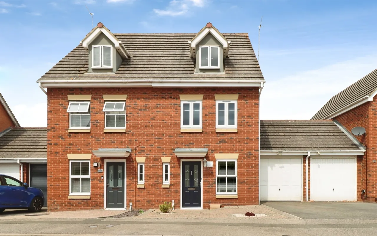 3 bed house for sale, Buttercup Close, Corby, NN18