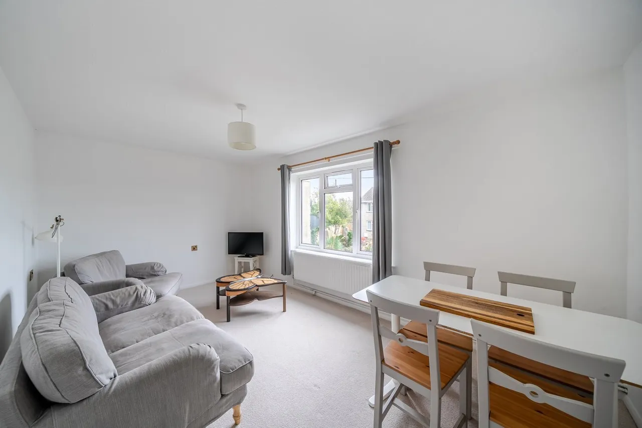 2 bed flat for sale, Church Lane, Rode, BA11