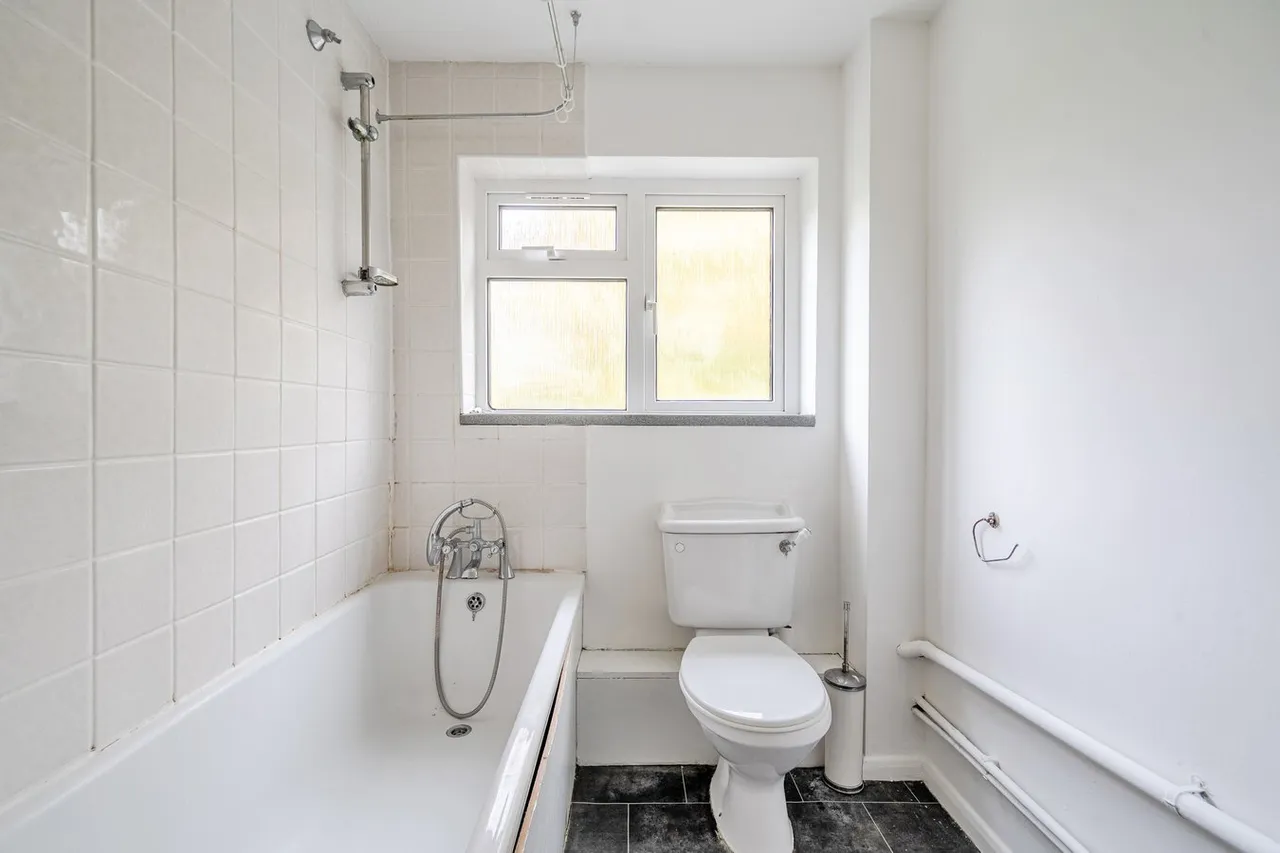 Church Lane, Rode, BA11, photo 10