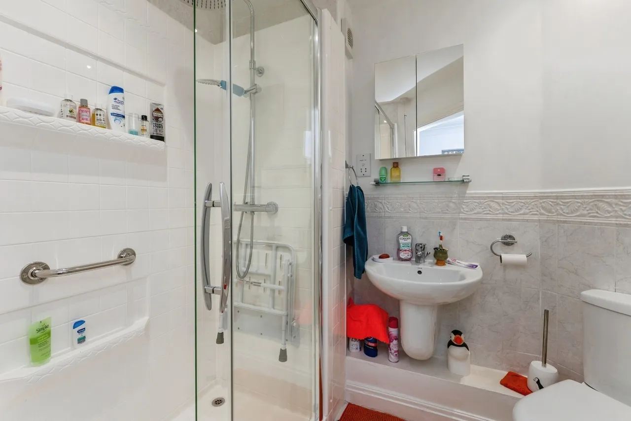 Chesterton Court, Chester, CH2, photo 14