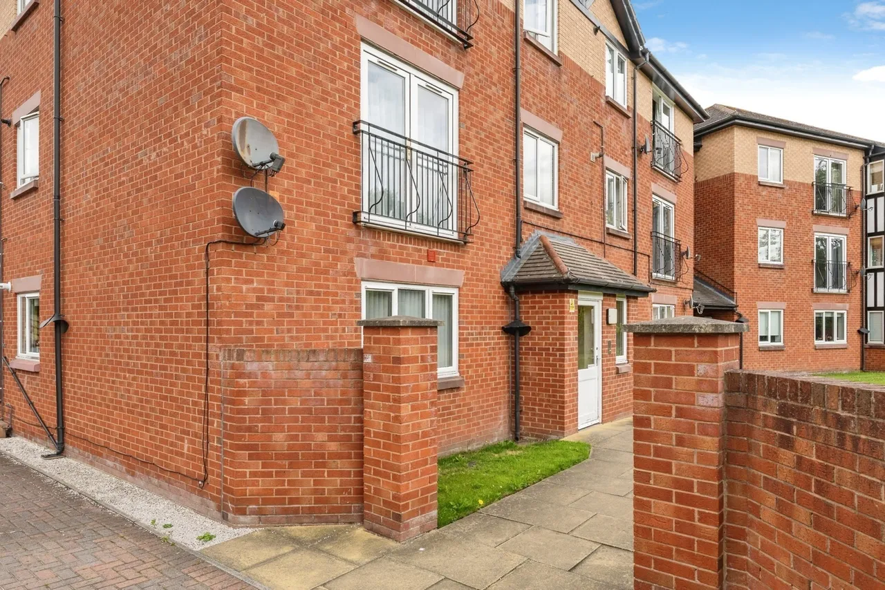 Chesterton Court, Chester, CH2, photo 18
