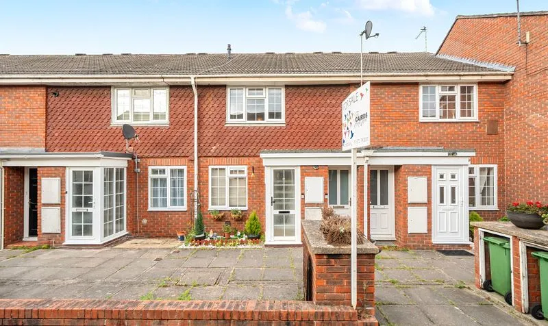 Delaporte Close, Epsom, KT17, photo 12