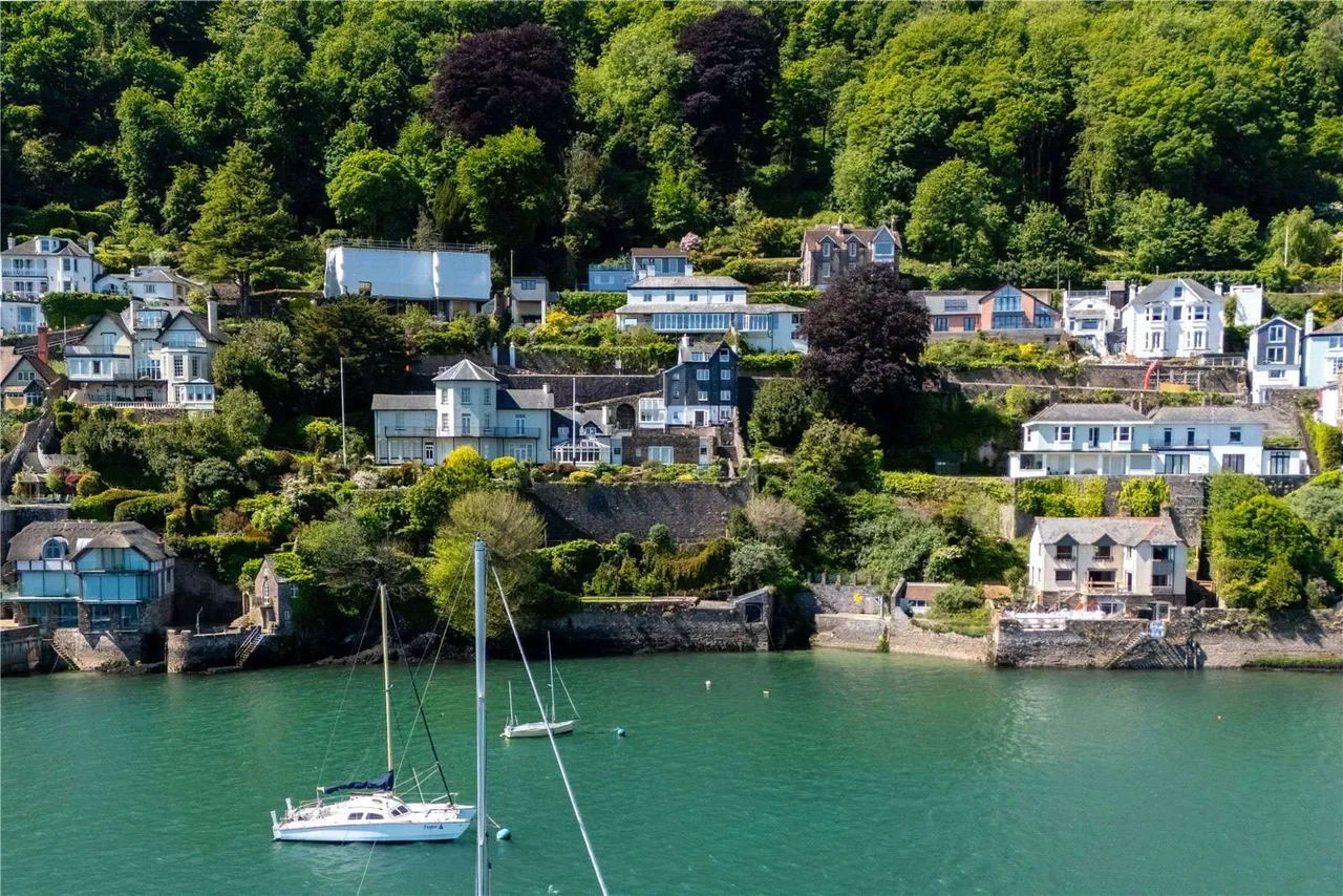 2 bed house for sale — South Town, Dartmouth, Devon, TQ6 9BU