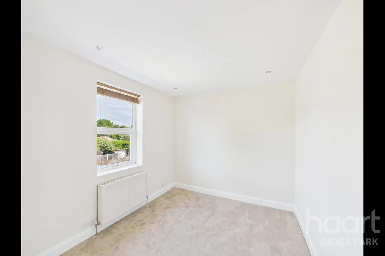 Homeleigh Apartment, Gidea Park, RM2, photo 11