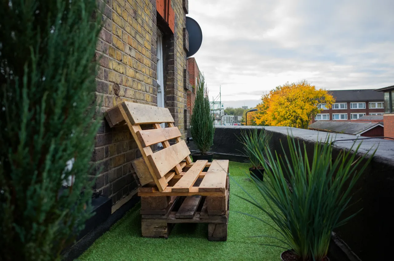 Flat 5, 1b Clarence Place, London, photo 6